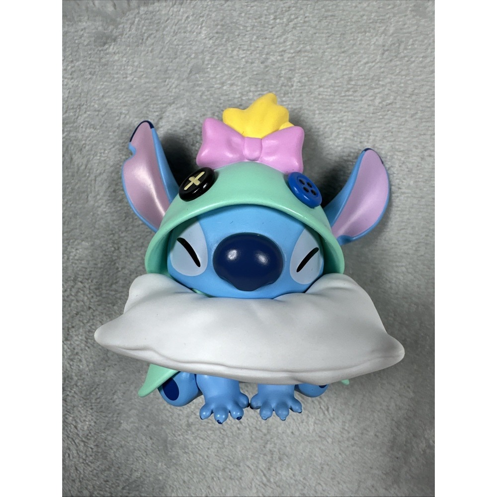 Miniso Stitch Pillow Fight Naughty Company Figure